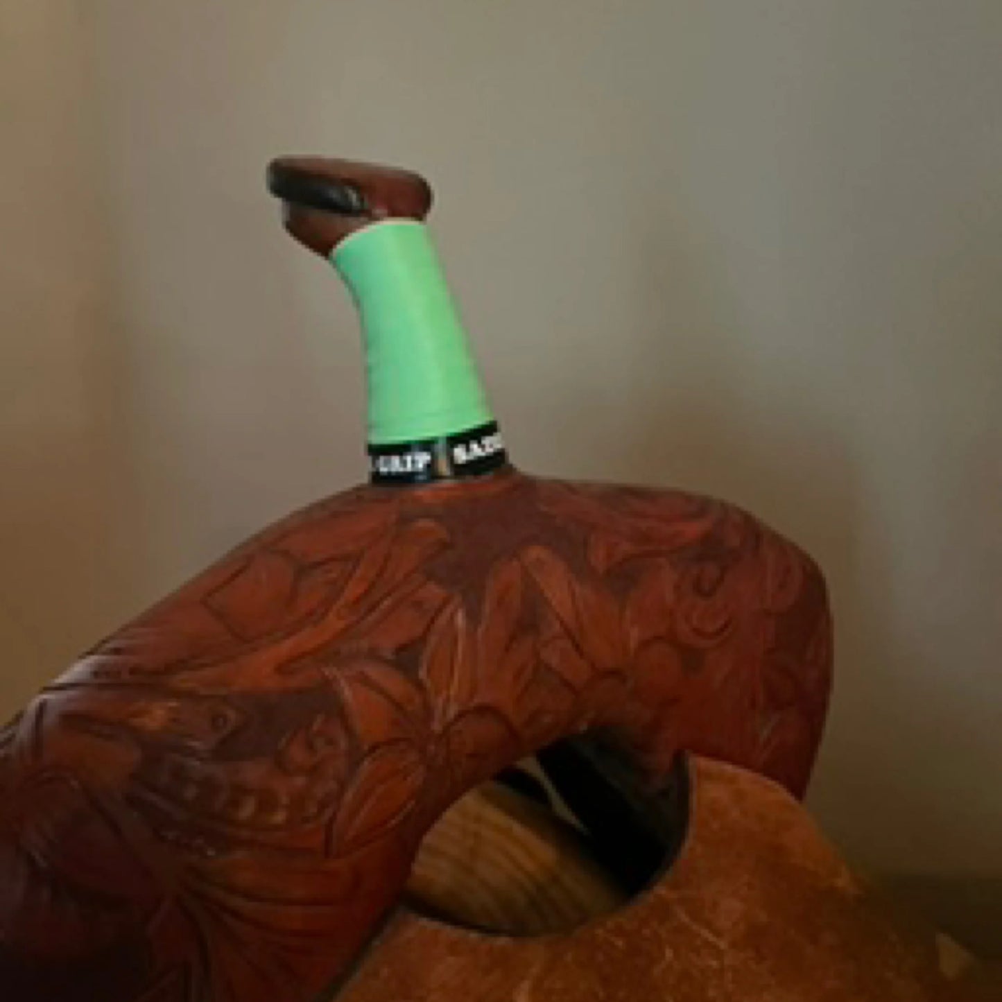 Saddle Grip