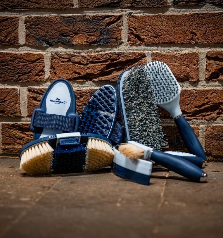 Horseware Grooming Brush Set